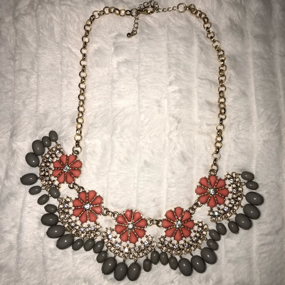 Statement necklace